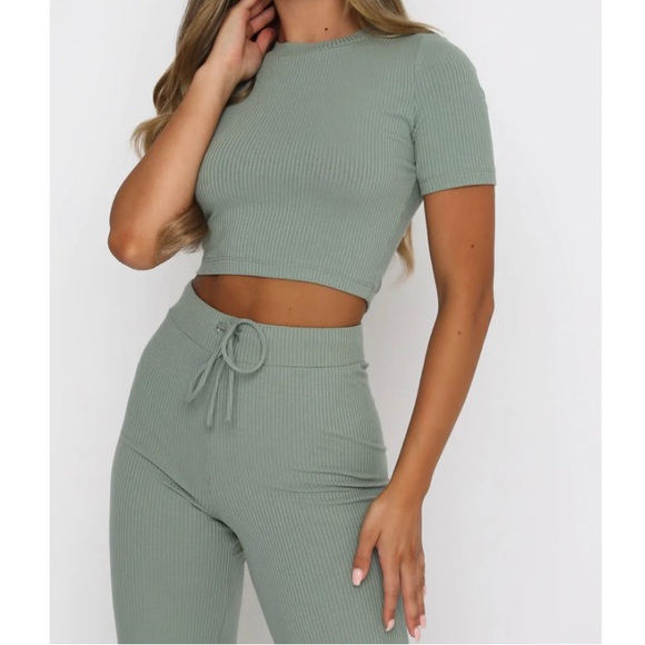 RARE elegant cotton rib sage top - Picture 2 of 3